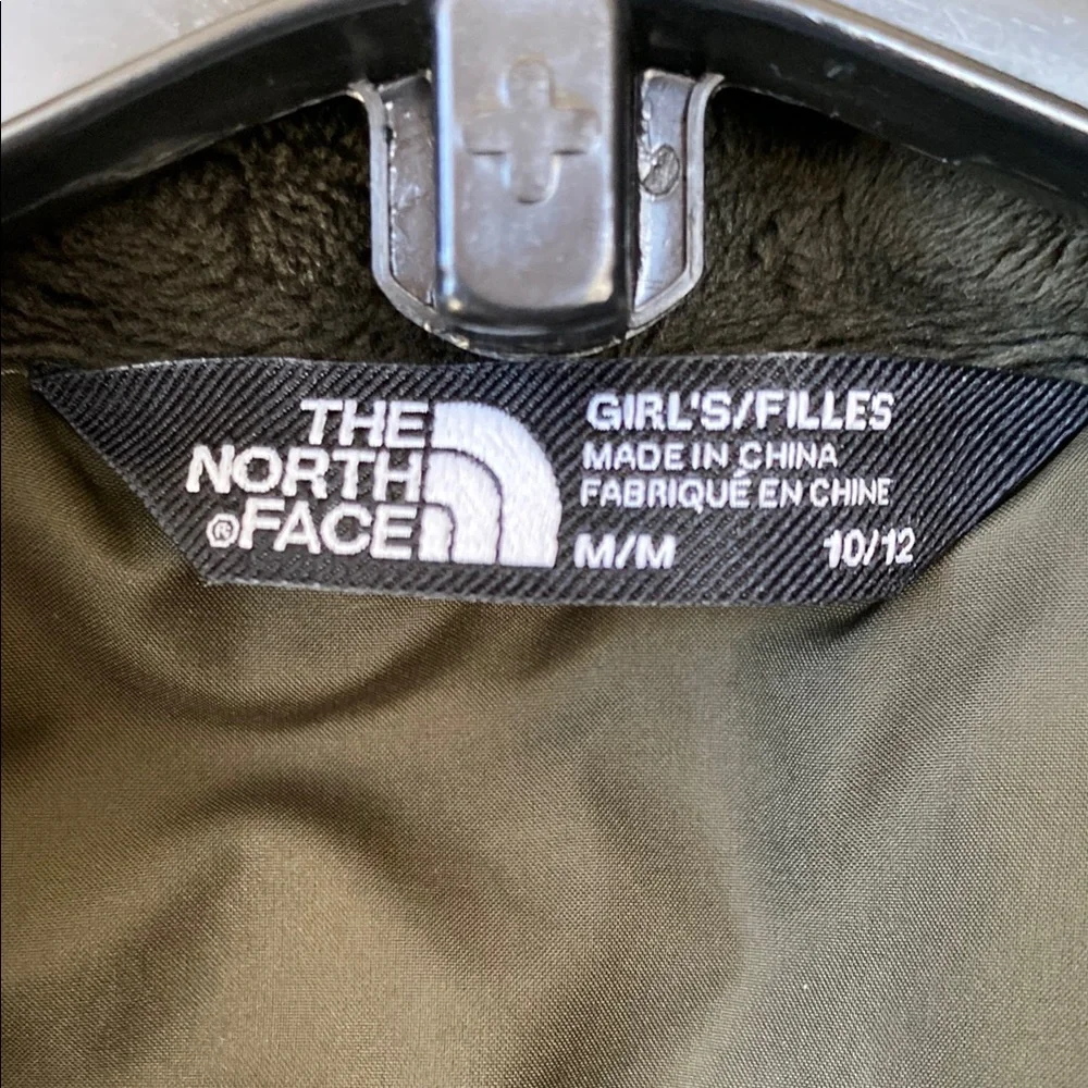 The North Face Girls Gotham 550 Down Green Fur Trim Hooded Puffer Jacket M